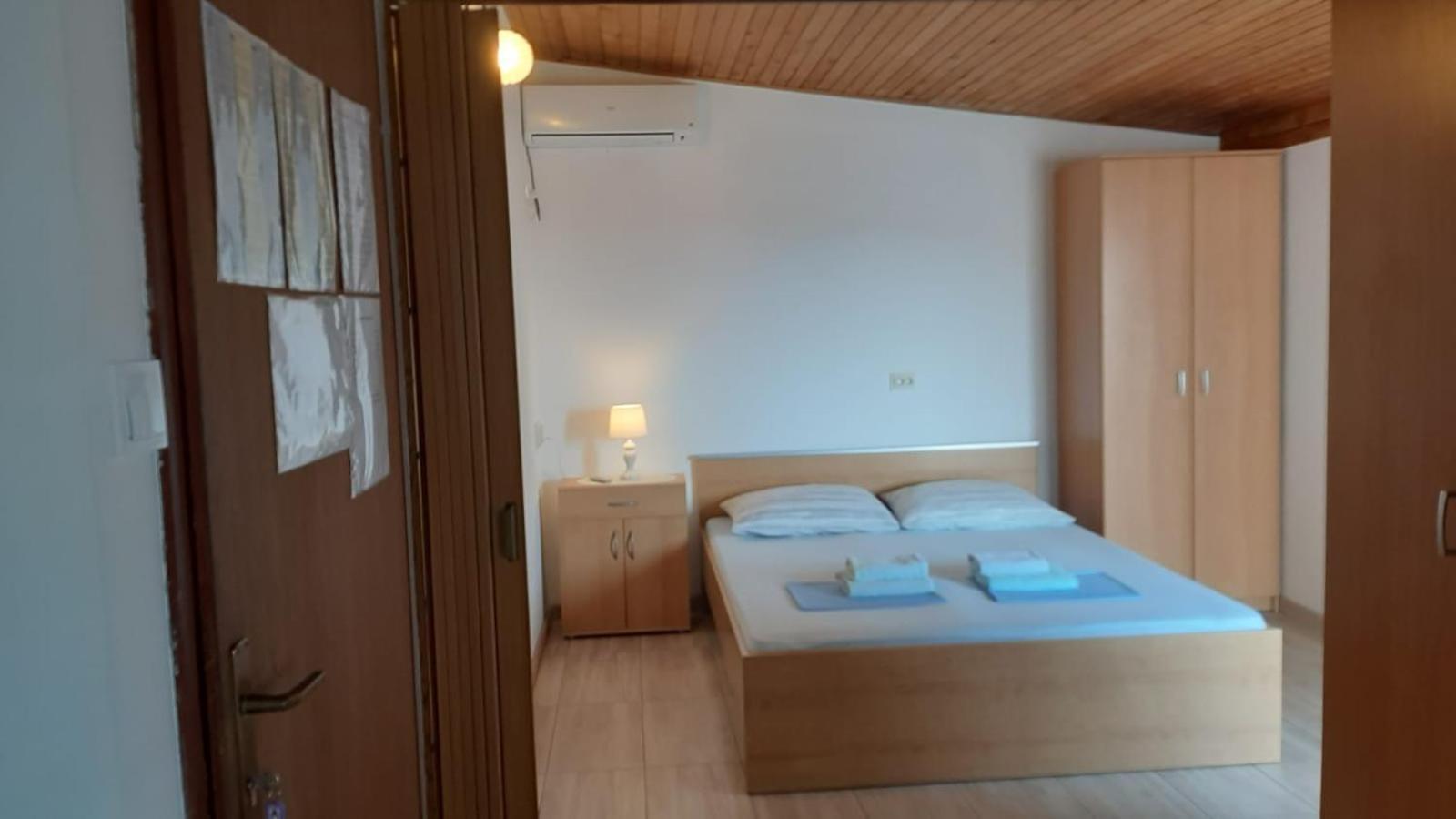Apartments Dado Novalja Eksteriør billede